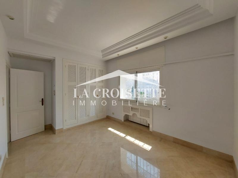 Etage de villa S+2 à La Marsa